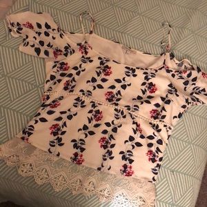 Size large white floral top with lace